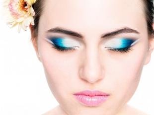 Свадебный макияж с синими тенями, голубой макияж глаз "бабетта"